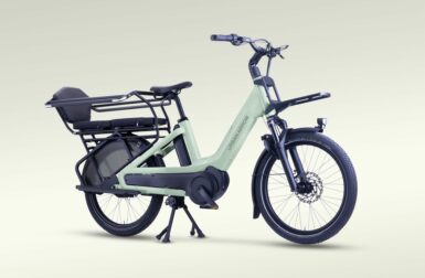 Spécialiste du vélo cargo biporteur, cette marque dévoile son premier longtail