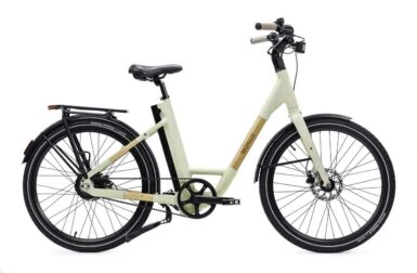 Mélant aluminium recyclé et bambou, ce vélo électrique est conçu et assemblé en France