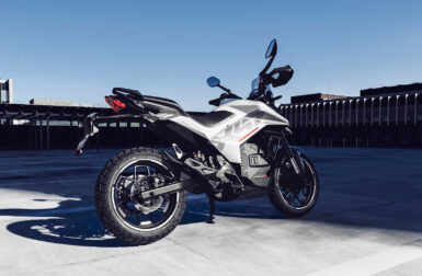 Une moto électrique 40 % moins chère… Ultraviolette change tout avec la location batterie