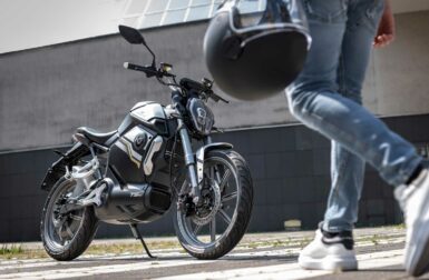 Permis moto électrique : réglementation, puissance… tout ce que vous devez savoir