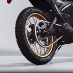 Flying Flea S6, scrambler électrique Royal Enfield 125 sur le stand de l’EICMA 2025