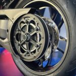 Honda WN7 sur le stand Honda à l’EICMA 2025, première moto électrique de série de la marque