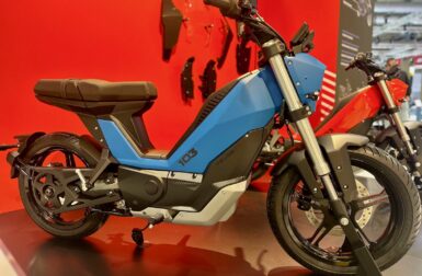 Peugeot 103 électrique : la mob culte revient branchée et moderne – EICMA 2025
