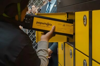 Comment ces stations sécurisent la charge des vélos électriques au coeur de New York