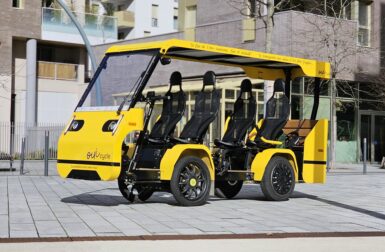 Nous avons testé le Ouicycle, un minibus électrique à pédales dédié à la santé et à la cohésion sociale