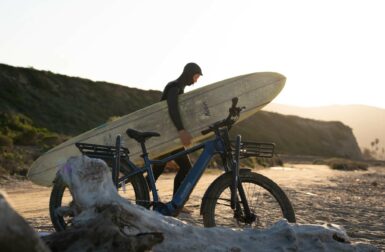 Une immatriculation pour les vélos électriques ? Cette proposition de loi veut trancher le débat en Californie