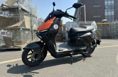 On a essayé le Niu FQiX : à moins de 3 000 €, ce scooter électrique va faire un carton