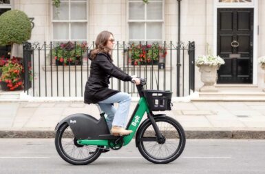 Comment les vélos en libre-service deviennent l’arme anti-saturation des grandes villes