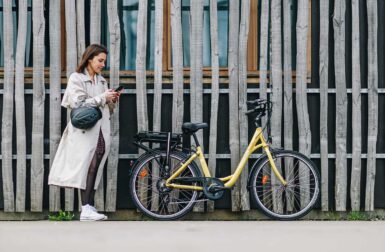 Le fabricant français de ces vélos électriques vendus chez Decathlon passe en redressement : ce que ça change pour les propriétaires