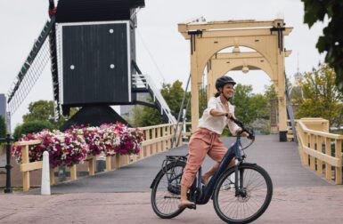 Moins chers, plus légers : ces vélos électriques fabriqués à la carte se démocratisent